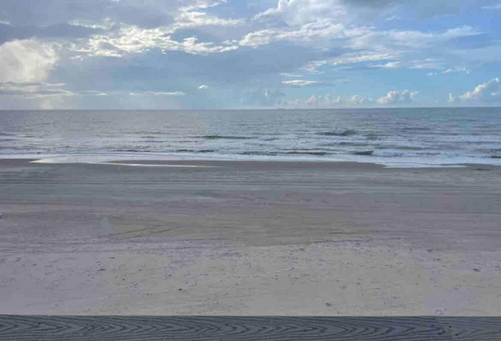 Surfside Beachfront Luxe Buitenkant foto